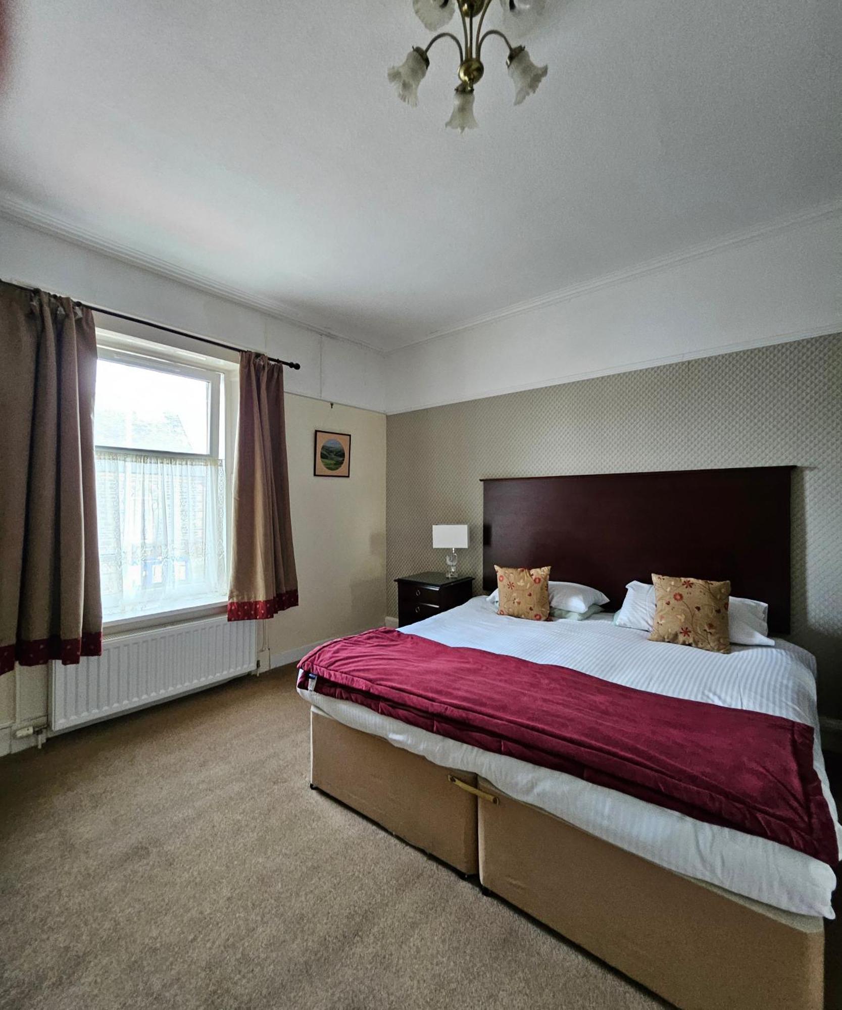 Station Hotel Портсой Екстериор снимка