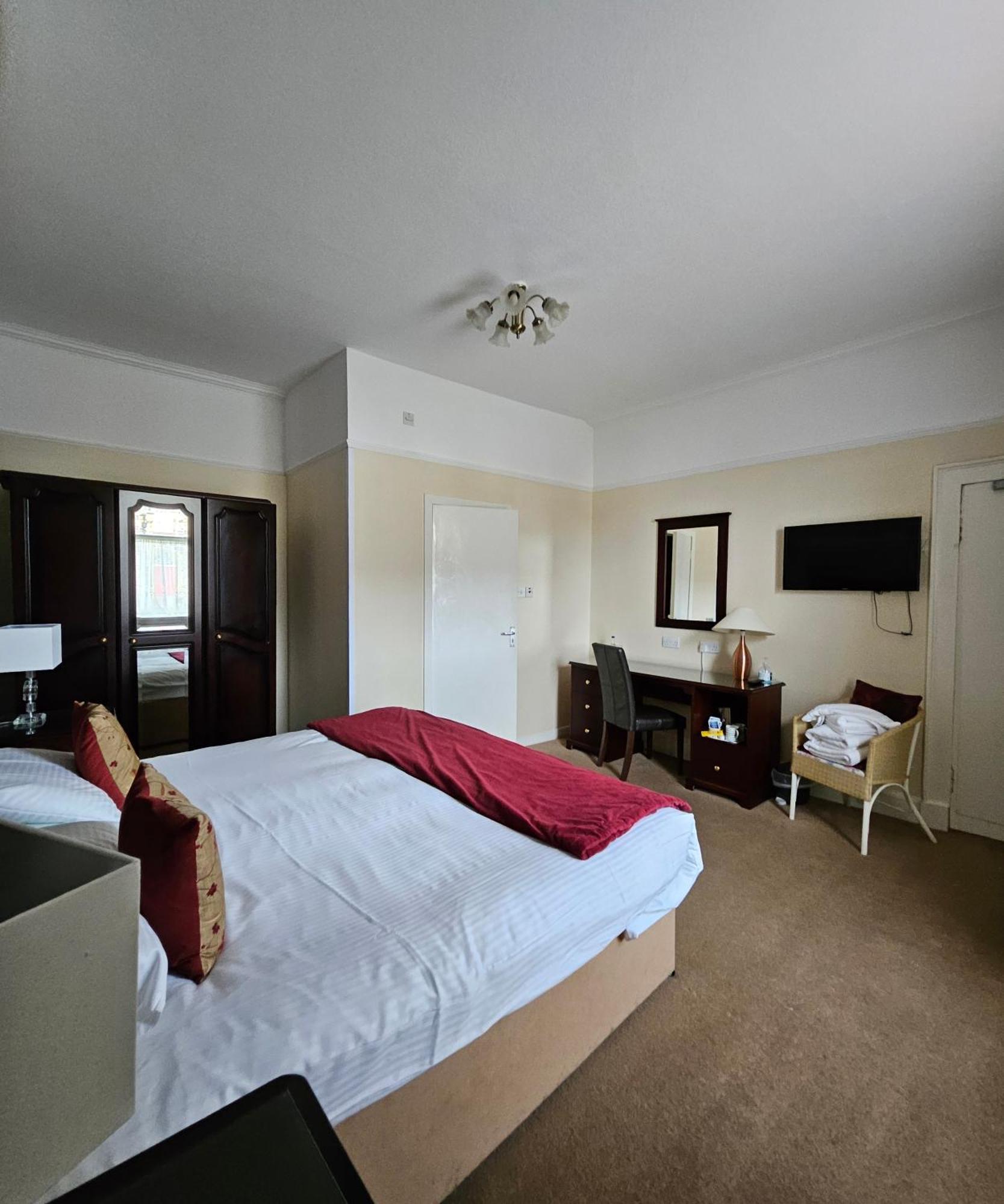 Station Hotel Портсой Екстериор снимка
