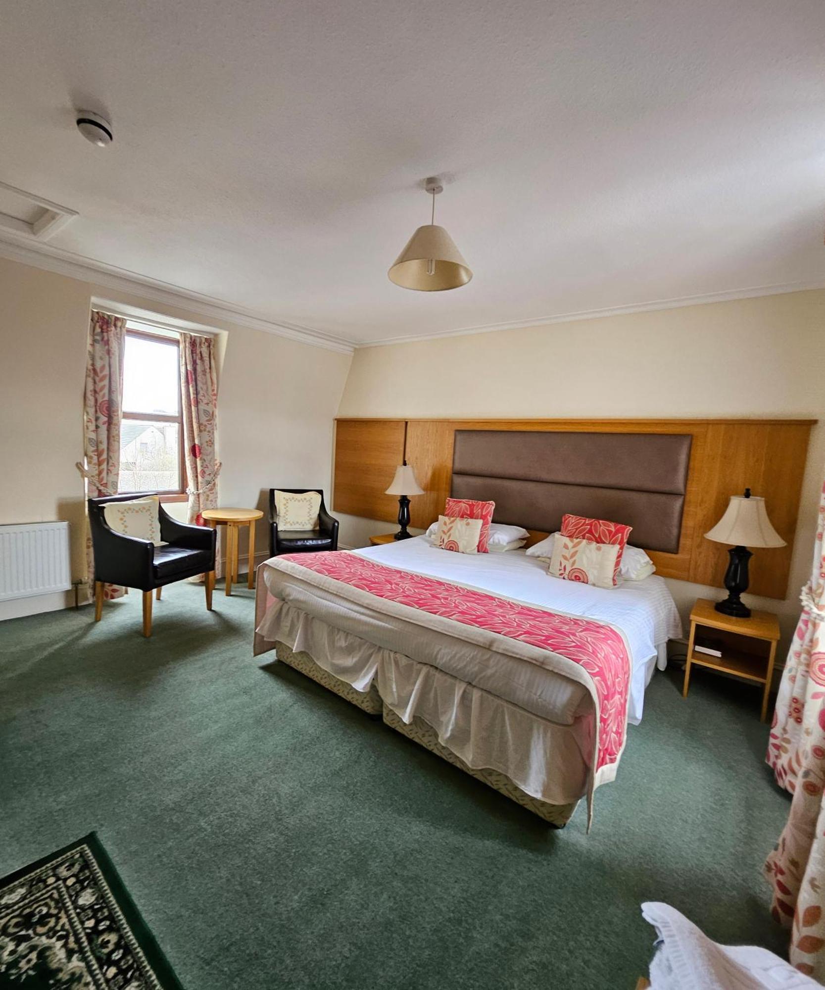 Station Hotel Портсой Екстериор снимка