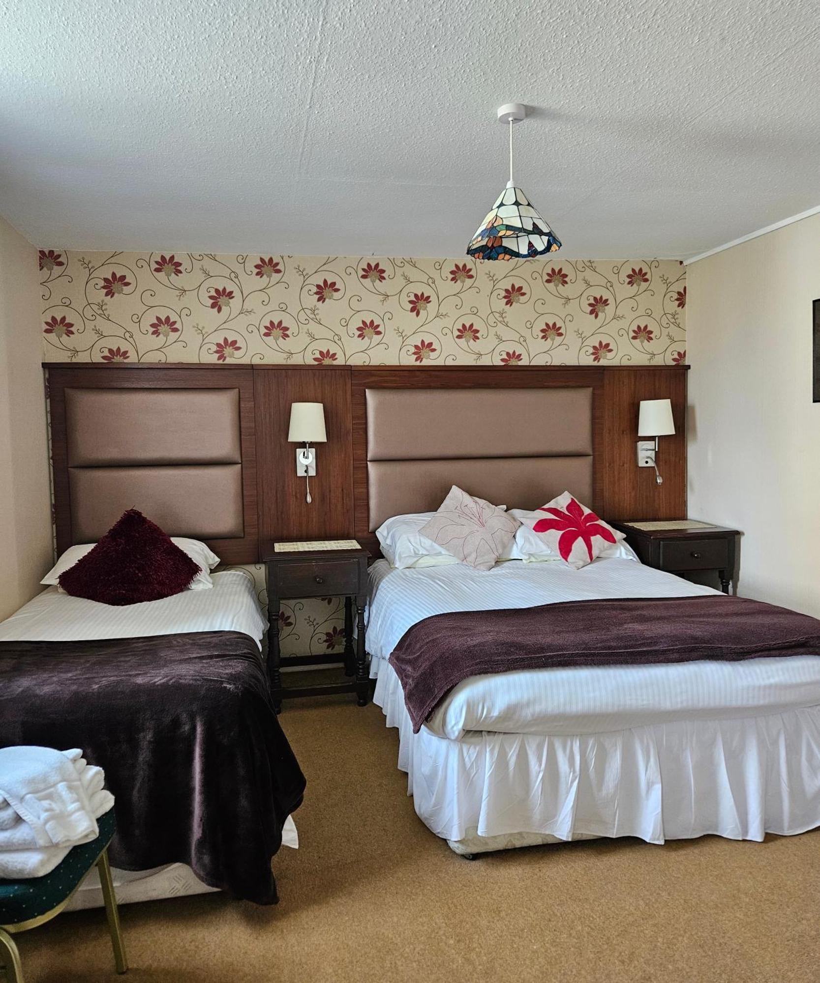 Station Hotel Портсой Екстериор снимка