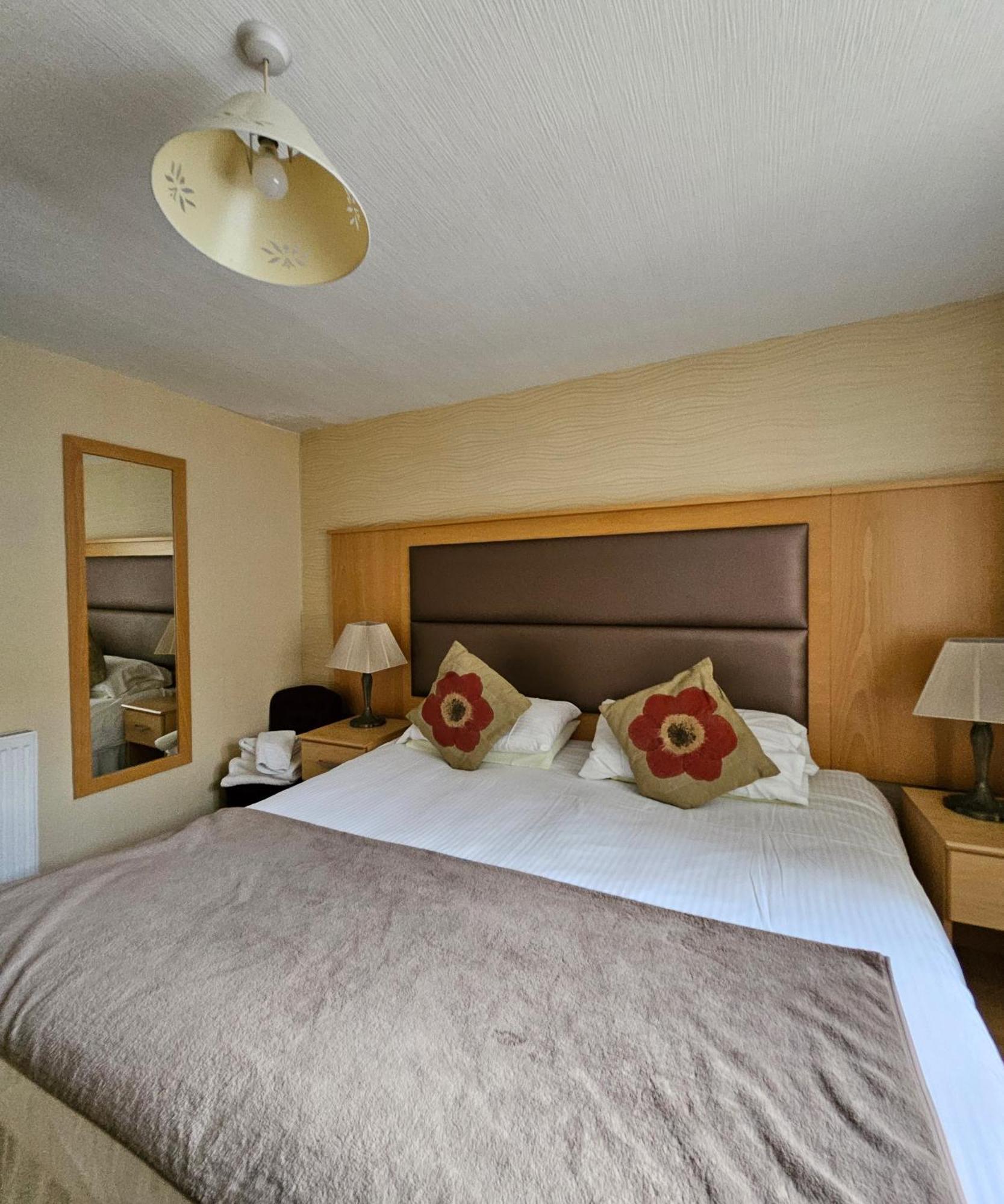 Station Hotel Портсой Екстериор снимка