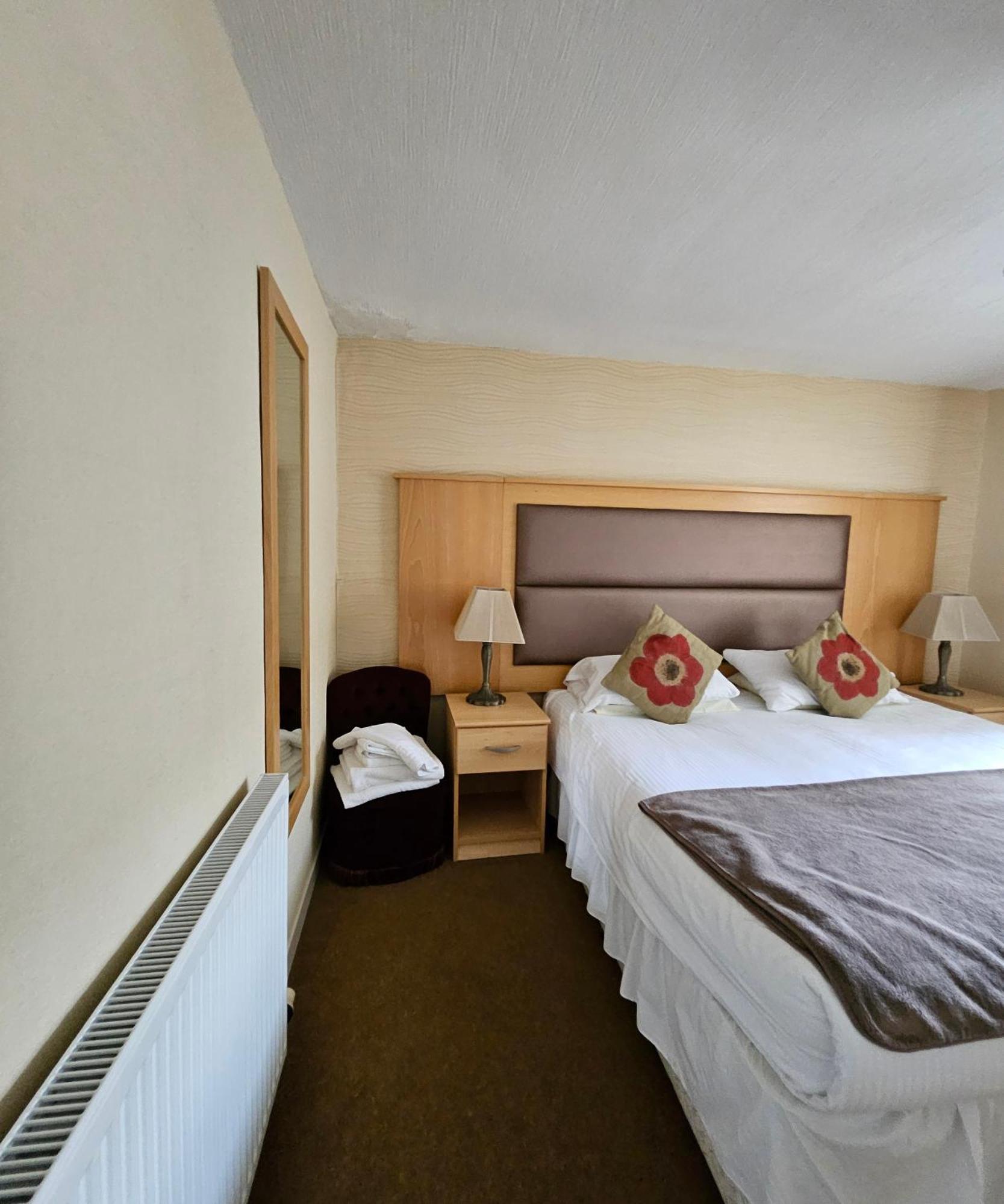 Station Hotel Портсой Екстериор снимка