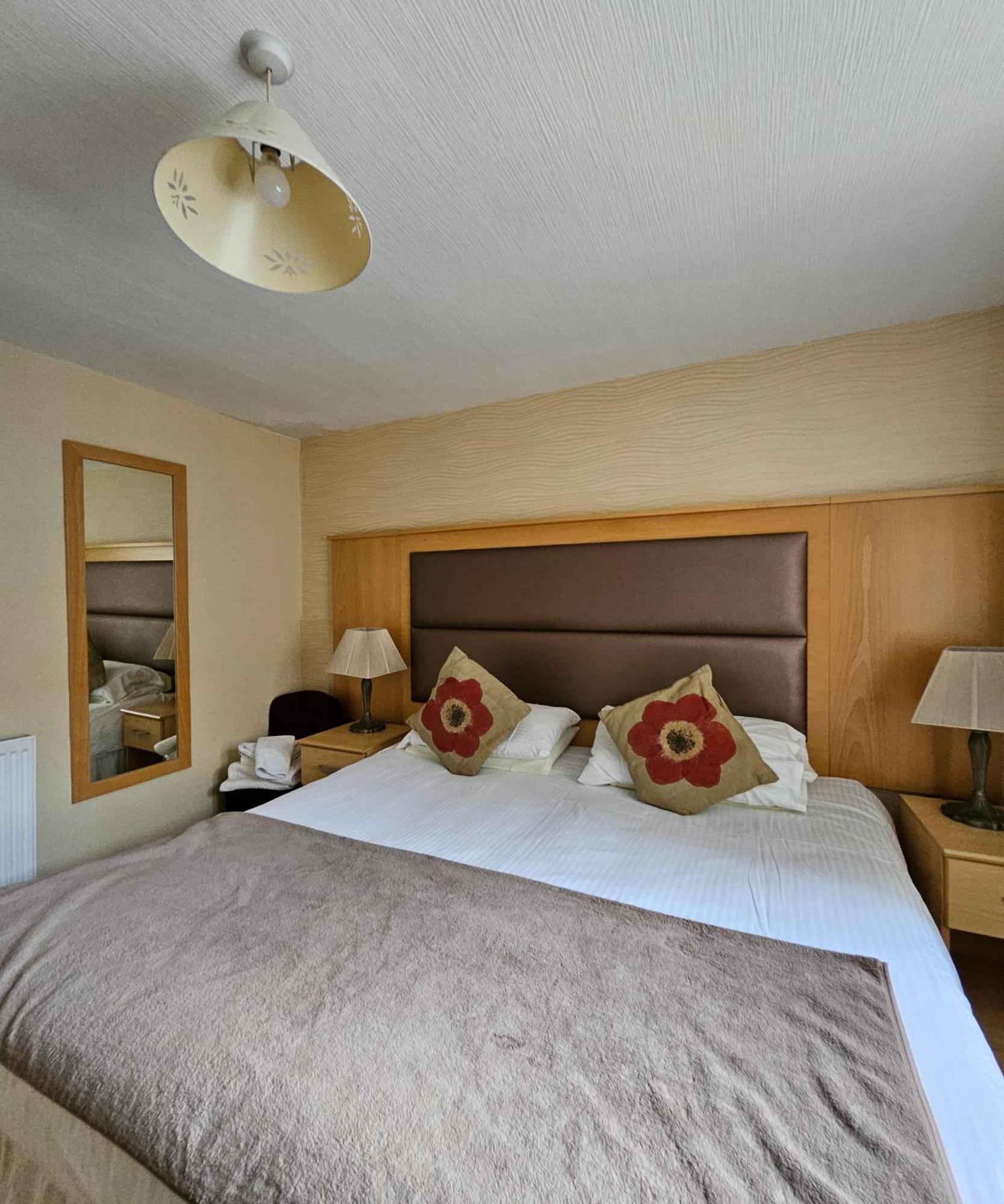 Station Hotel Портсой Екстериор снимка
