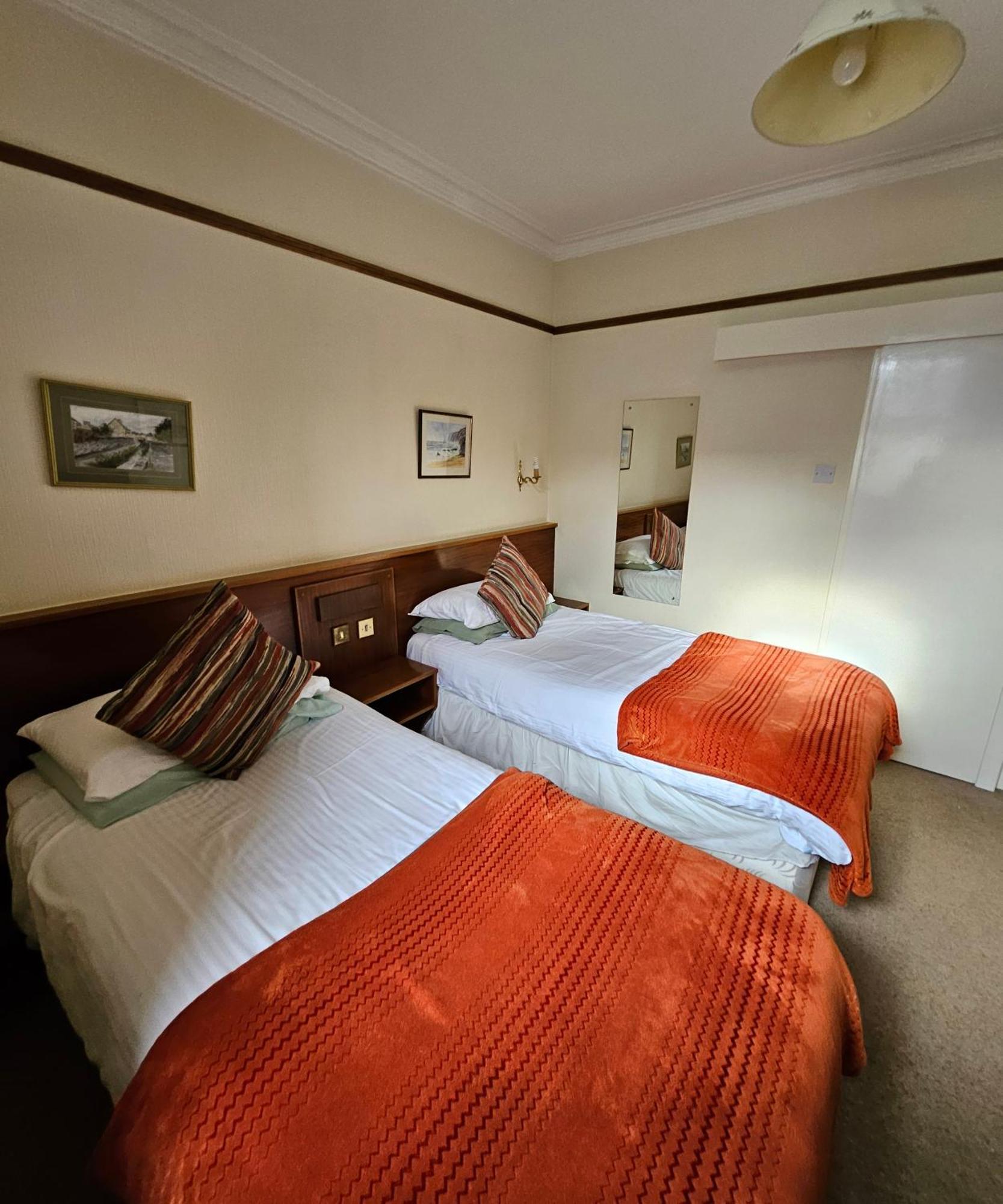 Station Hotel Портсой Екстериор снимка