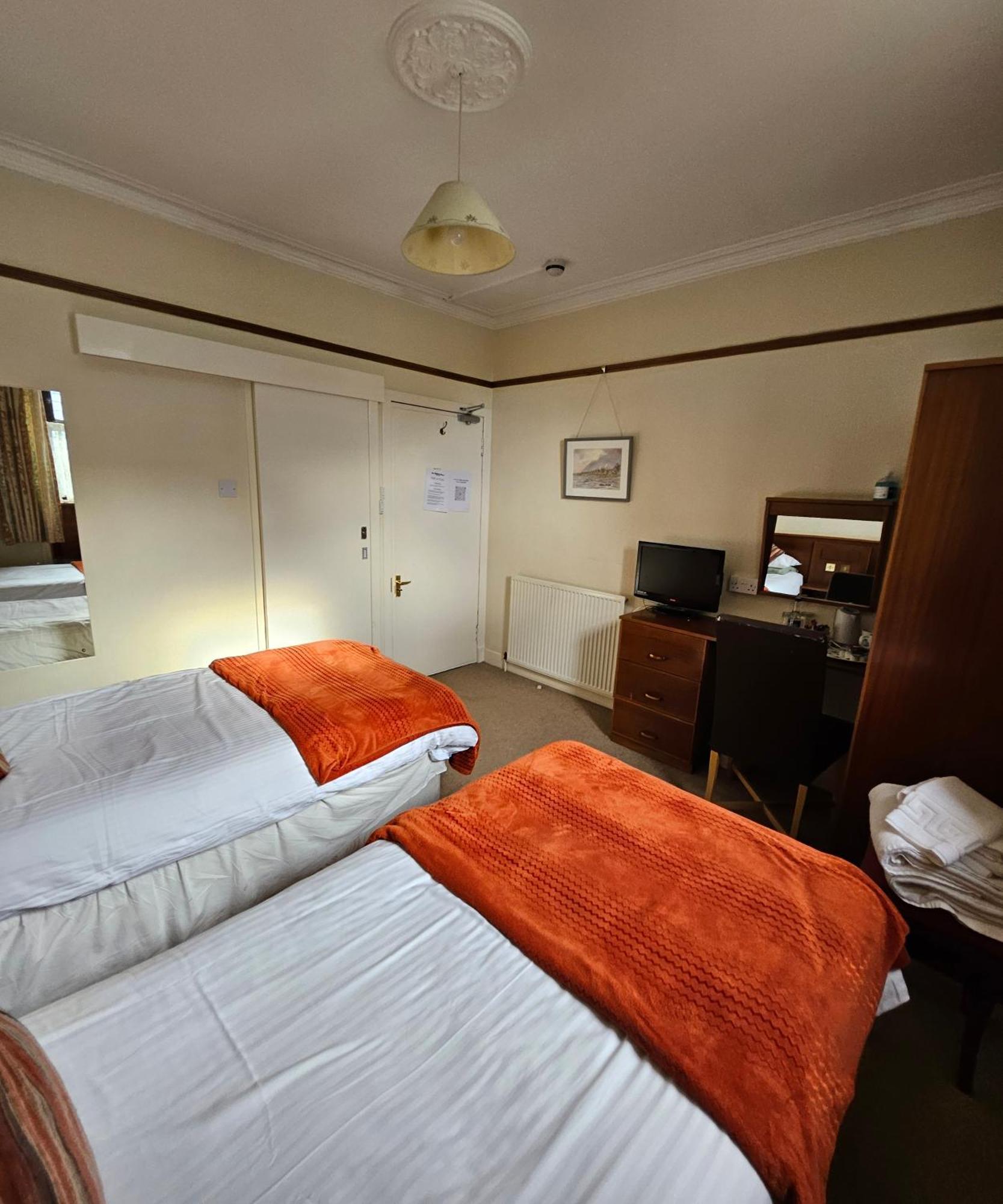 Station Hotel Портсой Екстериор снимка