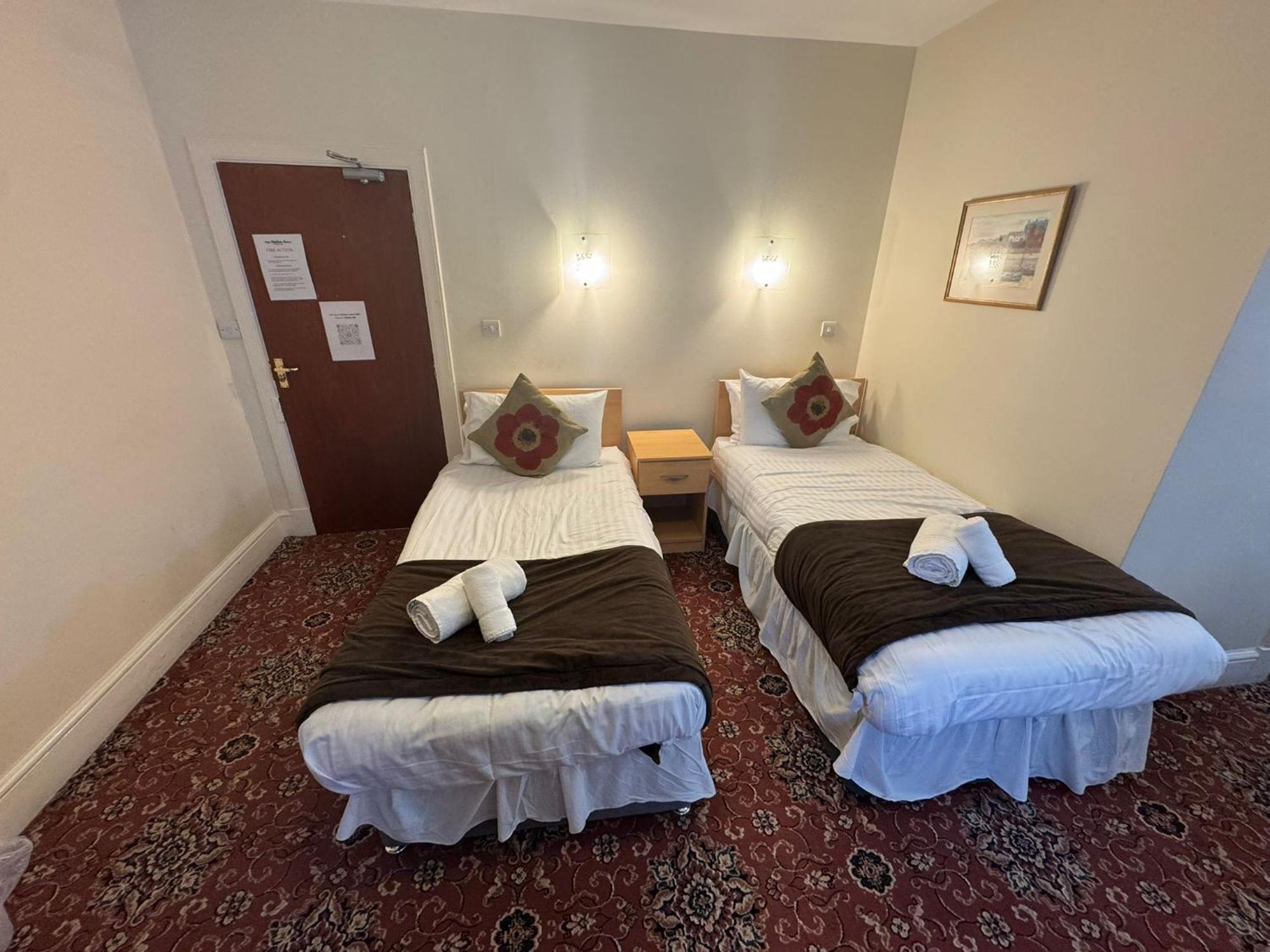 Station Hotel Портсой Екстериор снимка
